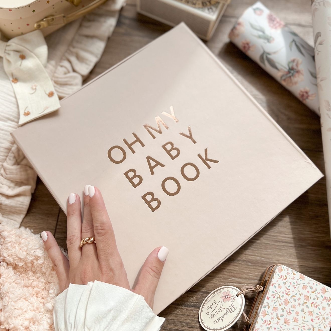 Oh My Baby Book для дівчинки рожевий (укр) New Design